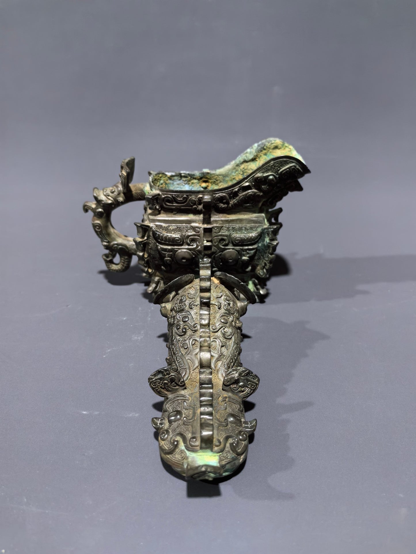 A2331 Vintage Chinese Bronze Fortune Beast Wine Container - Zhe Gong