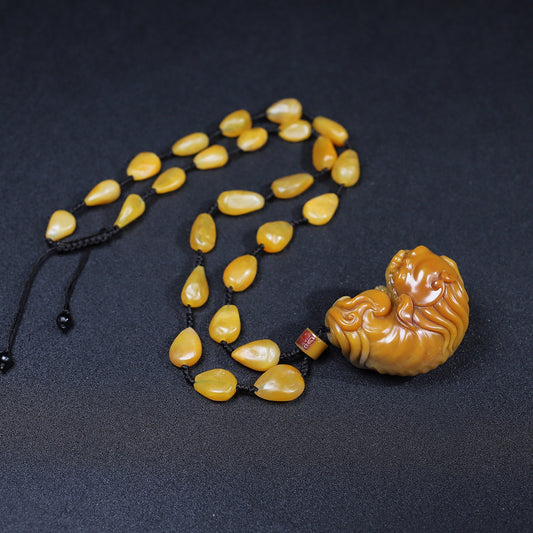 A2349 Superb Chinese Tianhuang Stone Carved Fortune Pixiu Pendant w Beads Necklace