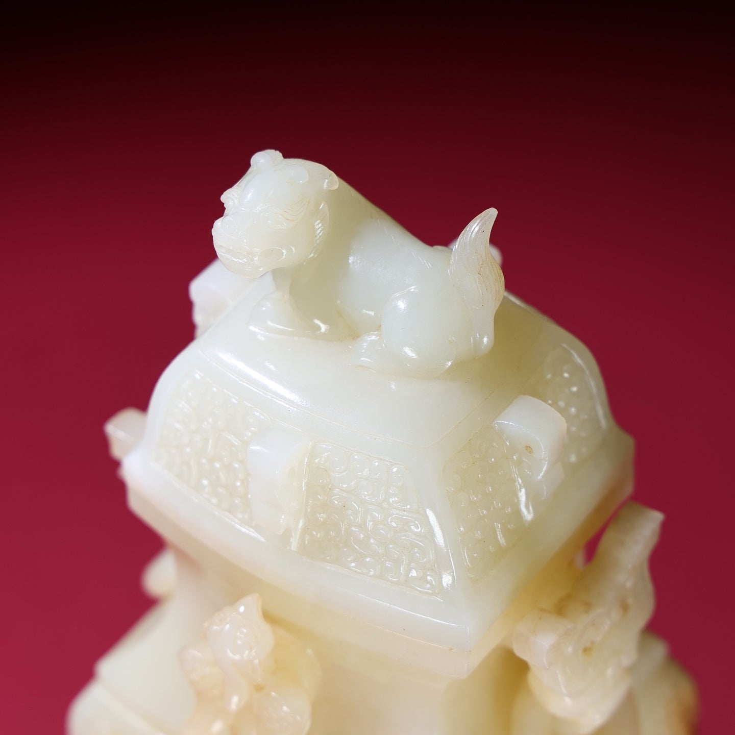 A2388 Exquisite Chinese Hetian Jade High Relief Fortune Beast Vase w Lid