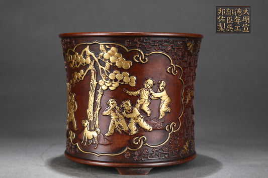 A2389 Vintage Chinese Gilt Gold Copper Urchin Design Brush Pot