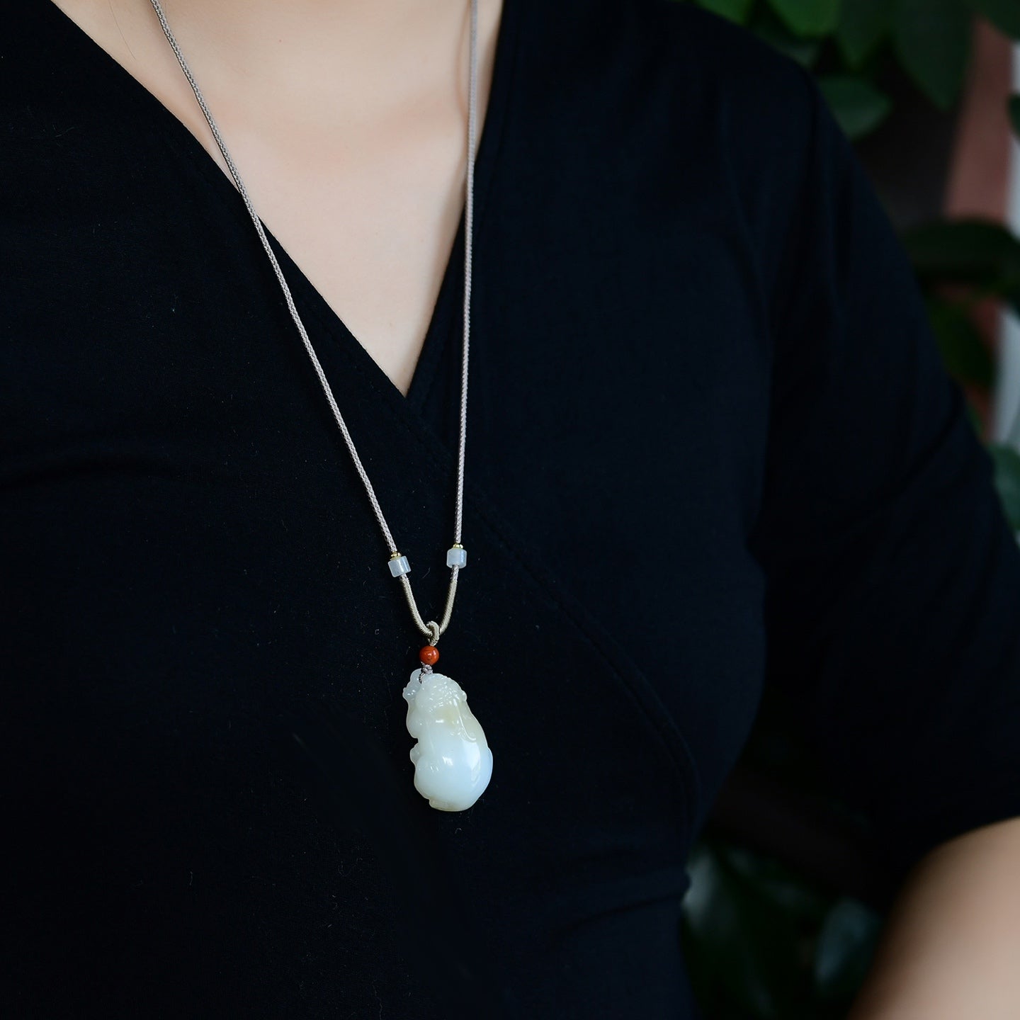 A2400 Superb Chinese Hetian Jade Carved Fortune Pixiu Pendant w Hand Woven Necklace
