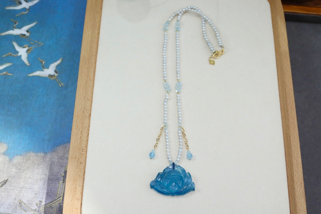A2421 Beautiful Aquamarine Carved Lotus Flower Pendant w Hand Woven Pearl Beads Necklace