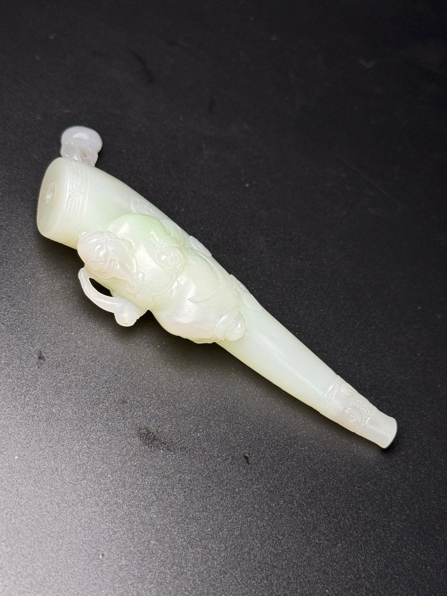 A0707 Chinese Hetian Jade Carved Figure Cigarette Holder